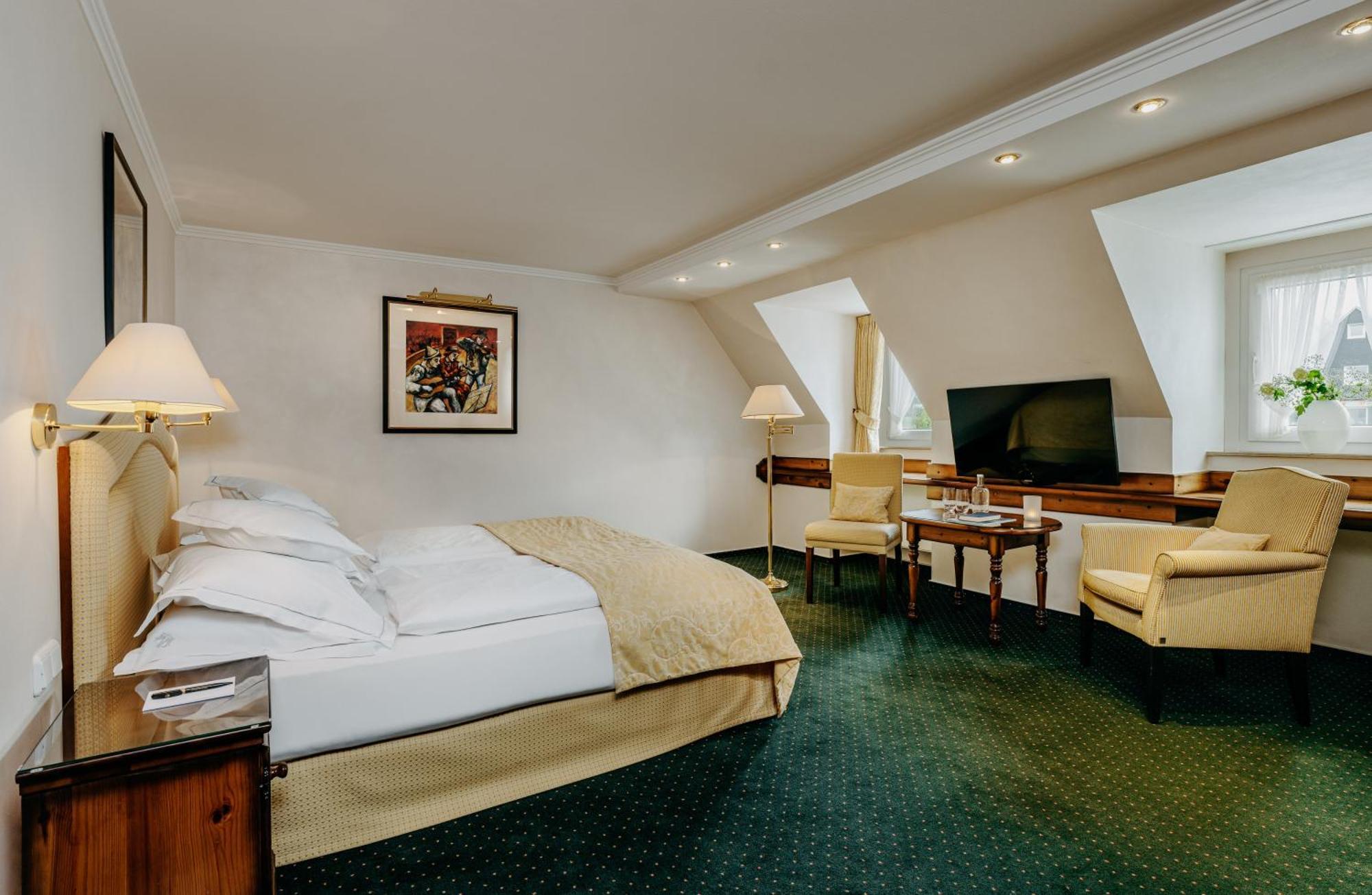 Romantik Berghotel Astenkrone วินเทอร์แบร์ก ภายนอก รูปภาพ